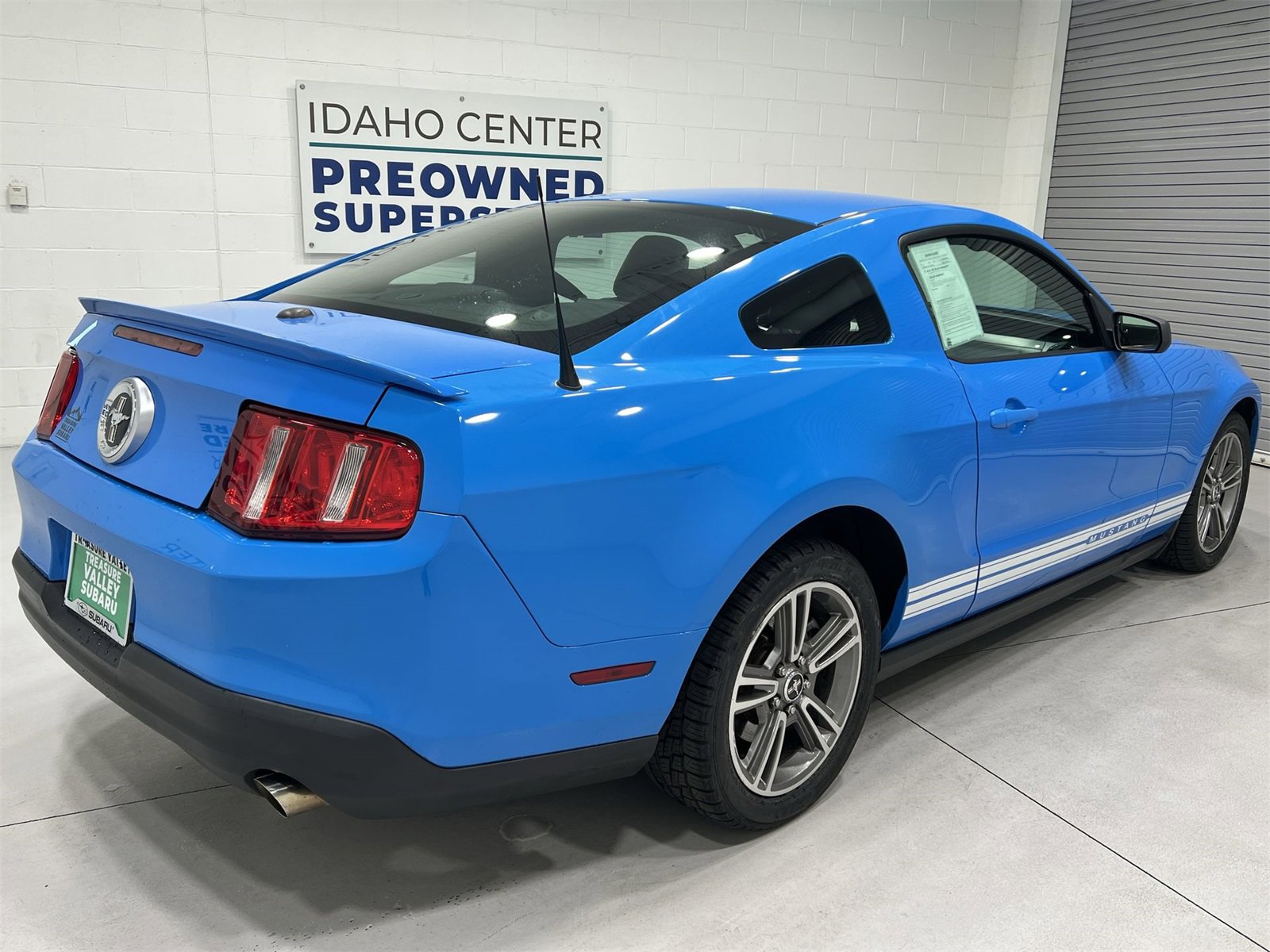 Used 2010 Ford Mustang Coupe image 8