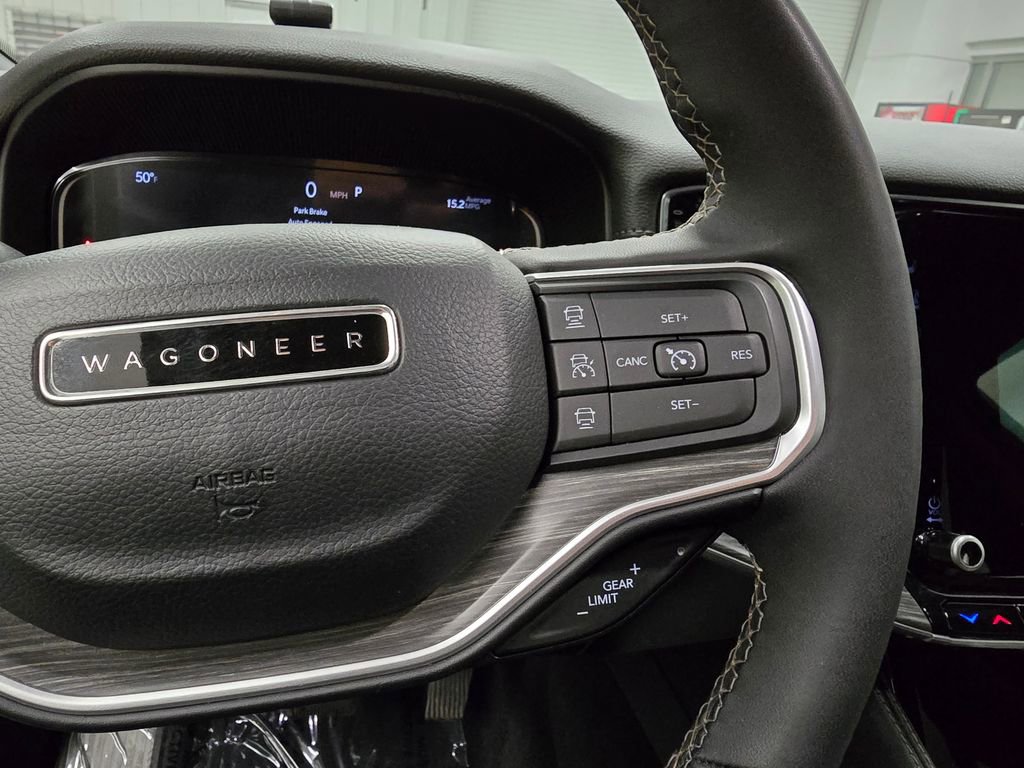 Used 2024 Jeep Wagoneer Series II w/ Flexible Seating Group RWD image 20