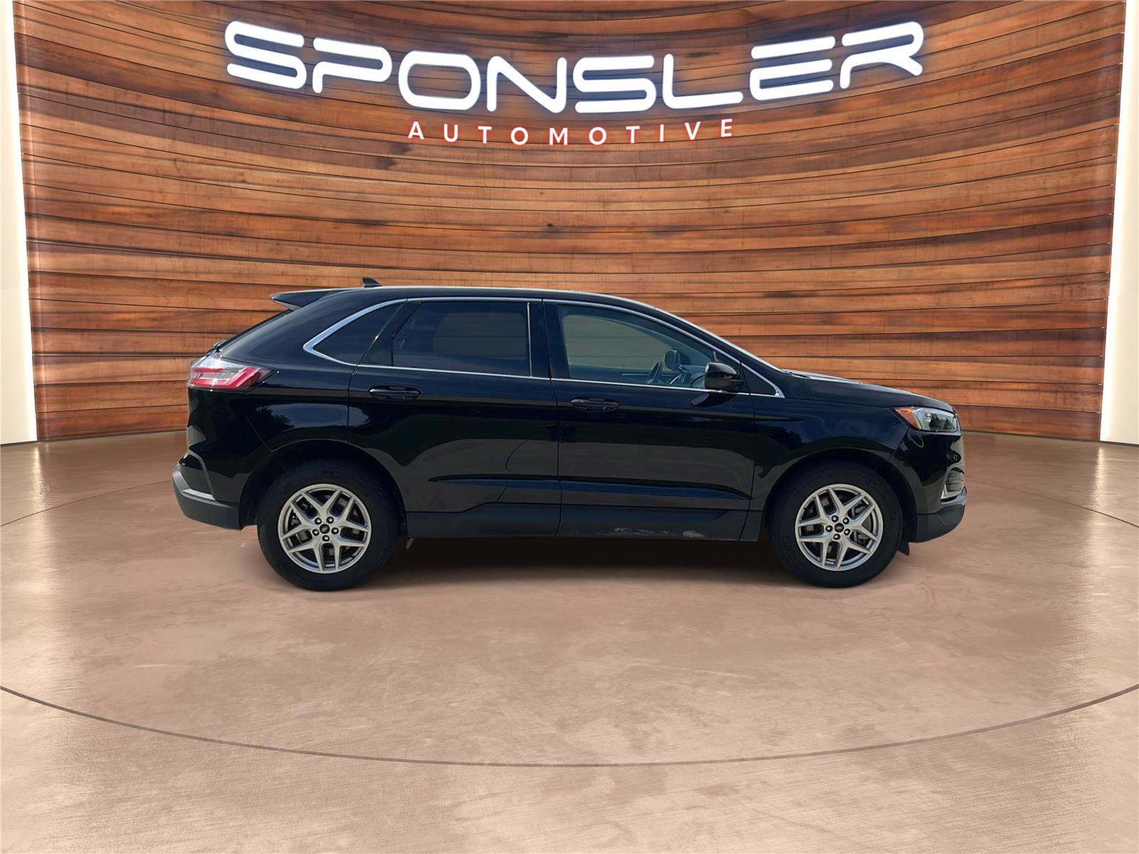 Used 2023 Ford Edge SEL w/ Convenience Package AWD/4WD image 8