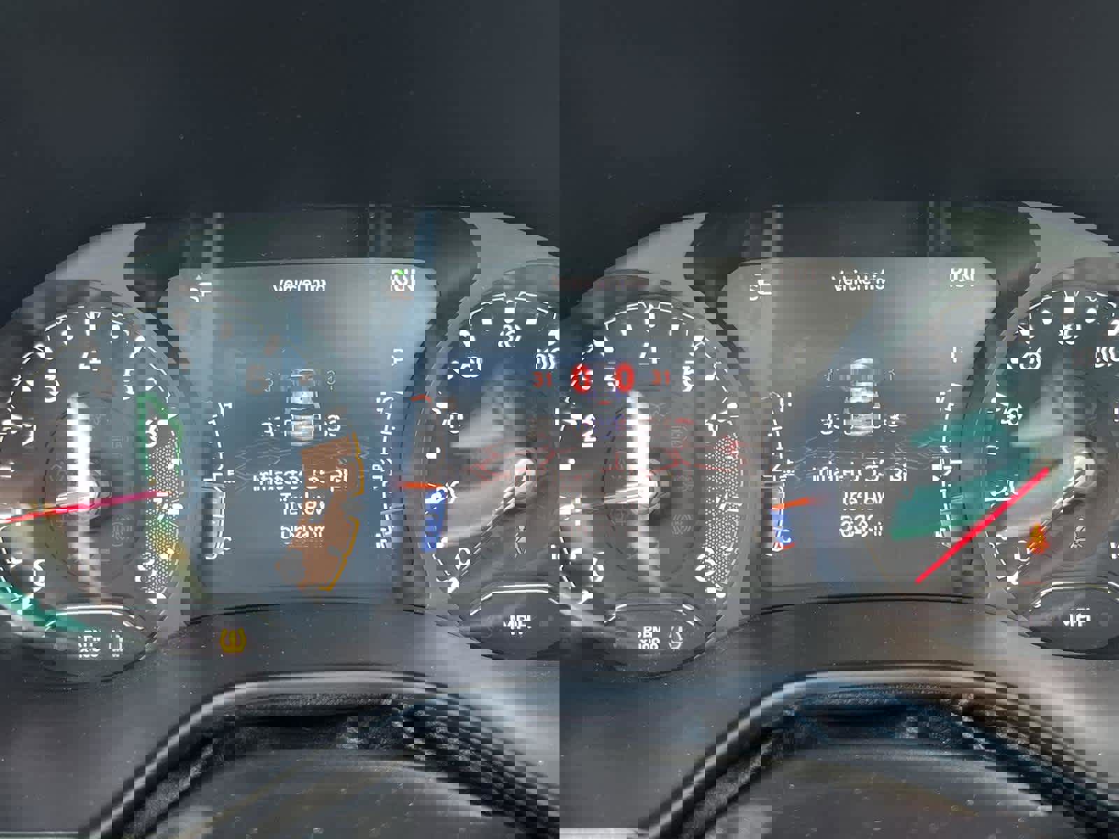 Used 2024 Jeep Compass Latitude image 28