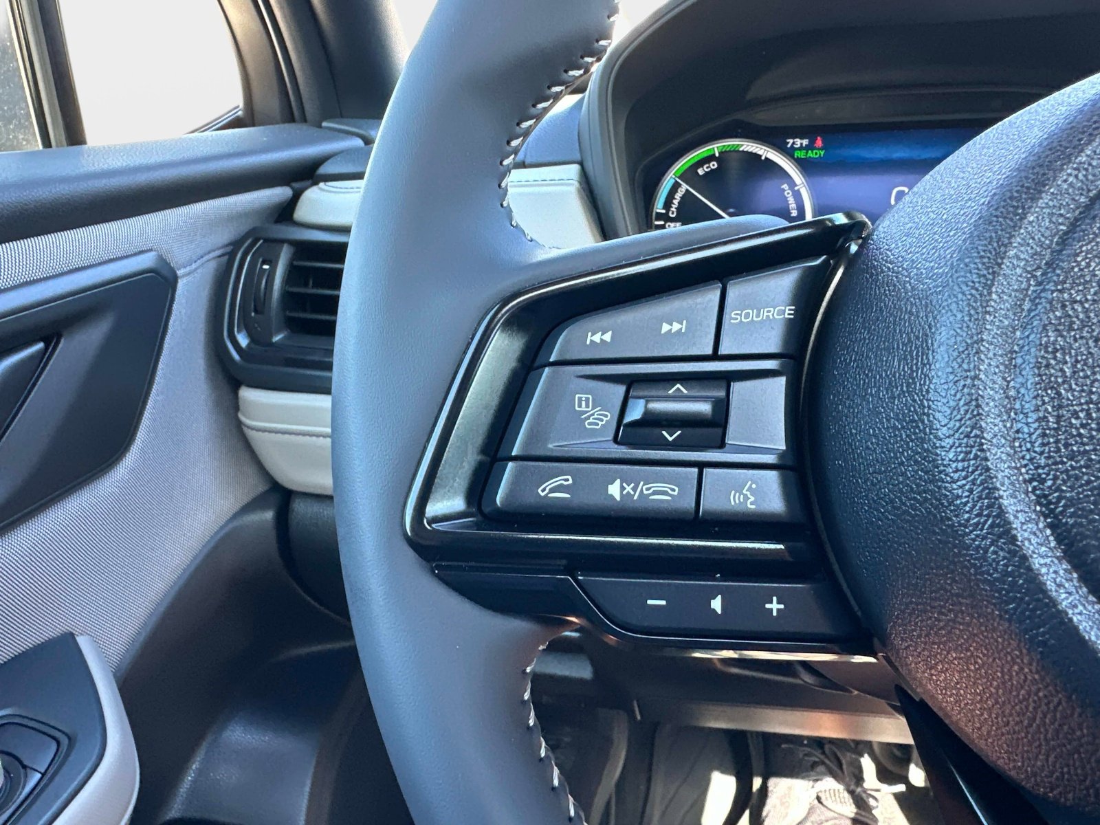 Used 2025 Subaru Forester Premium w/ Protection Package (1PH) image 32