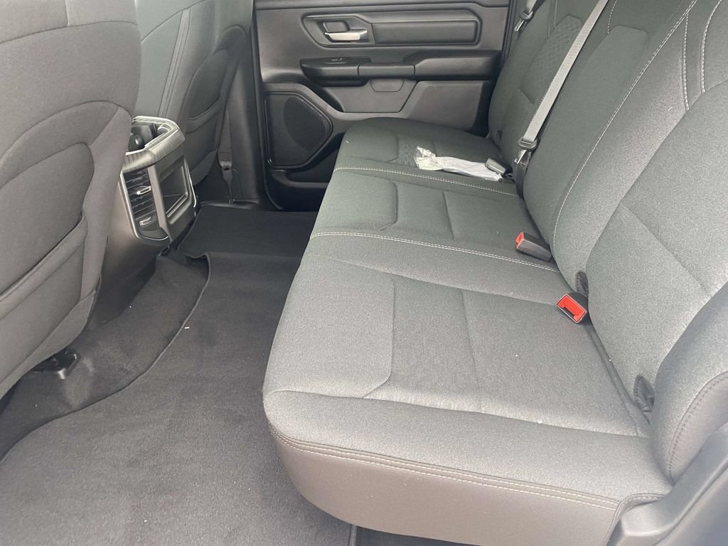 New 2026 RAM 1500 Express AWD/4WD image 39