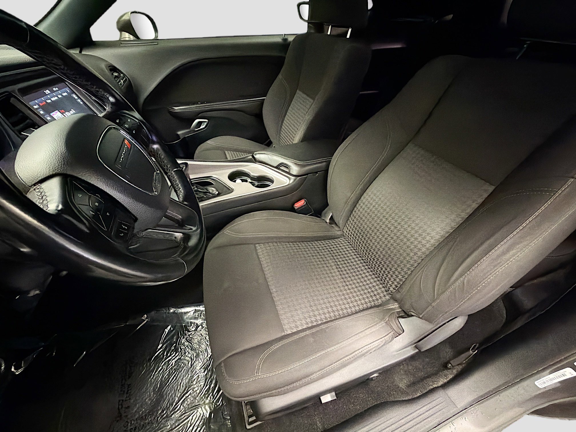 Used 2020 Dodge Challenger SXT RWD image 11