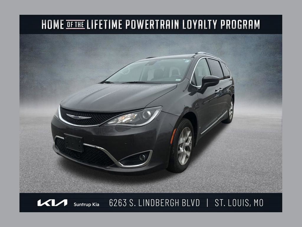 Used 2019 Chrysler Pacifica Touring-L w/ Advanced Safetytec Group image 1