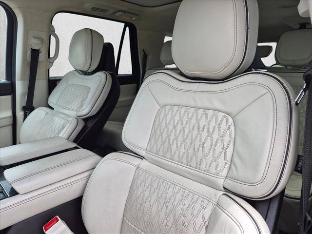 Used 2024 Lincoln Navigator L Black Label AWD/4WD image 11