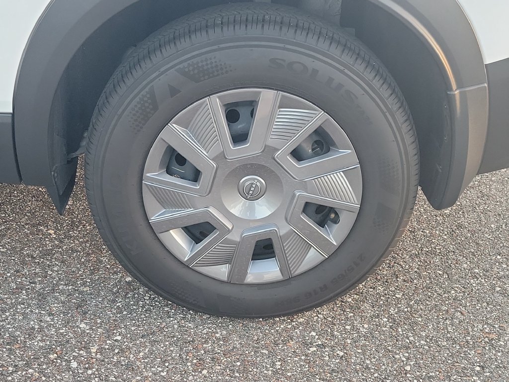 Used 2026 Nissan Kicks S FWD image 5