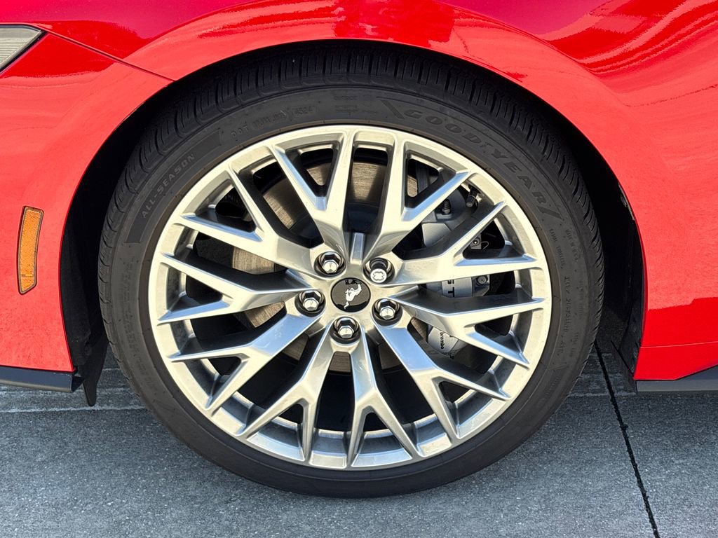 Used 2025 Ford Mustang GT Premium RWD image 21