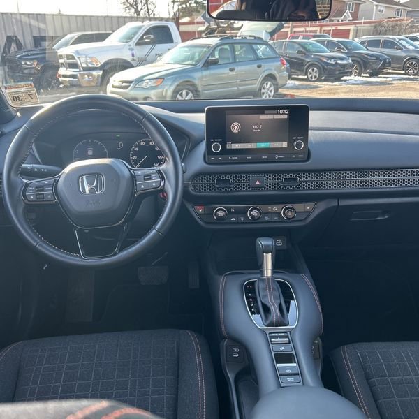 Used 2025 Honda HR-V Sport image 28