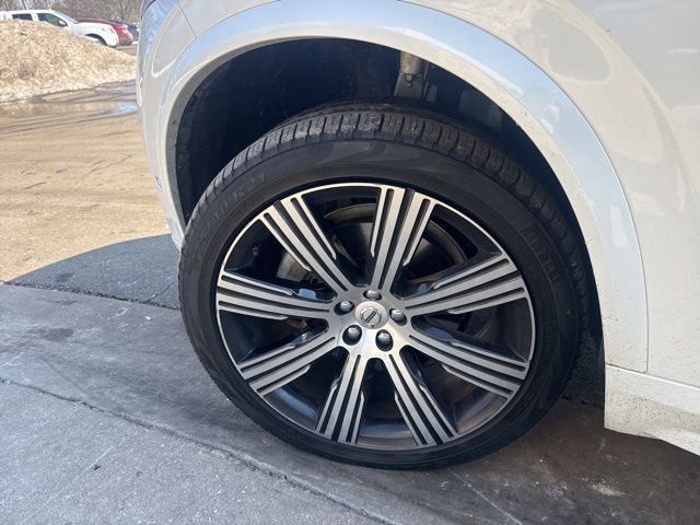 Used 2023 Volvo XC90 B6 Ultimate w/ Protection Package Premier image 11