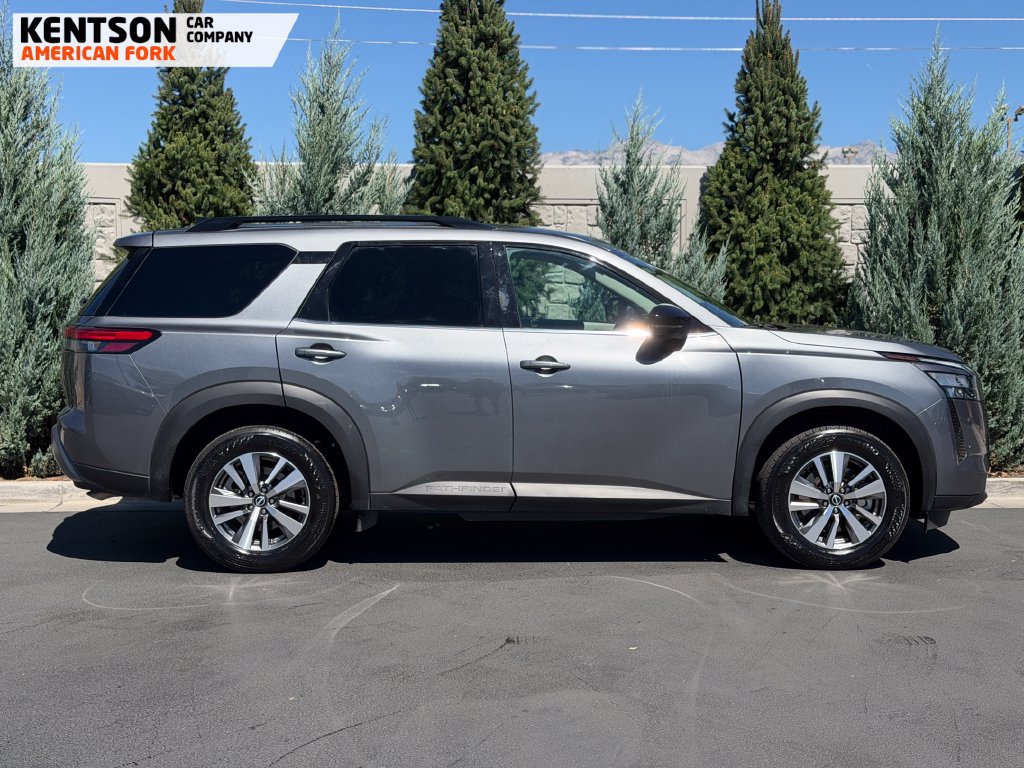 Used 2026 Nissan Pathfinder SL AWD/4WD image 9