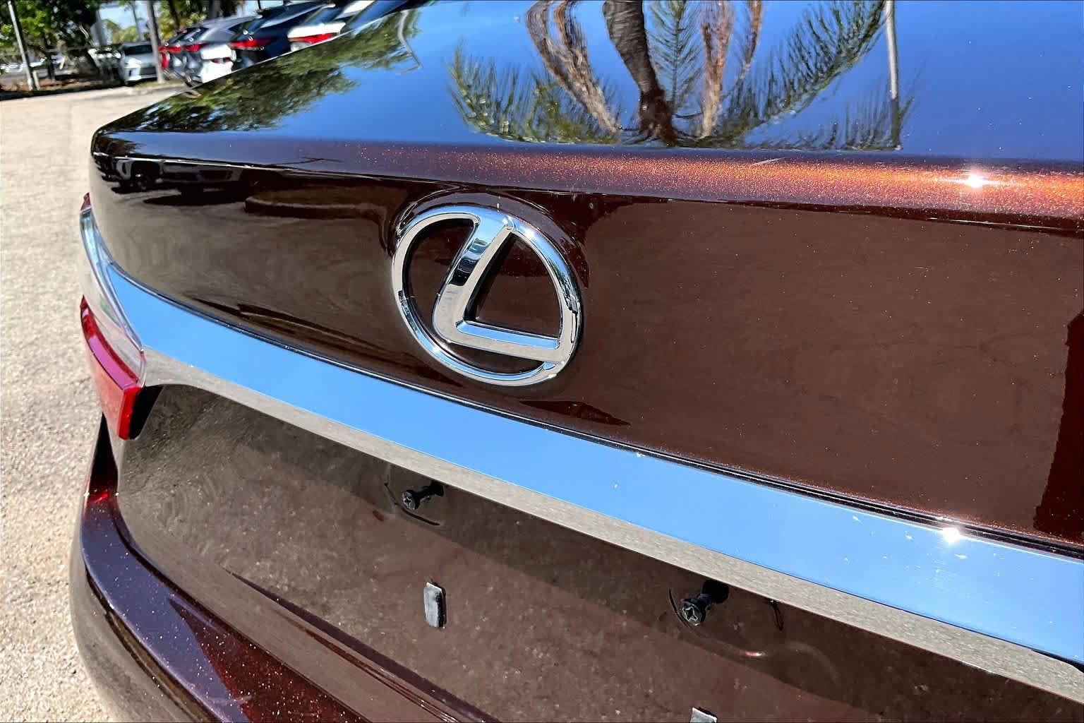 Used 2017 Lexus ES 350 w/ Luxury Package FWD image 31
