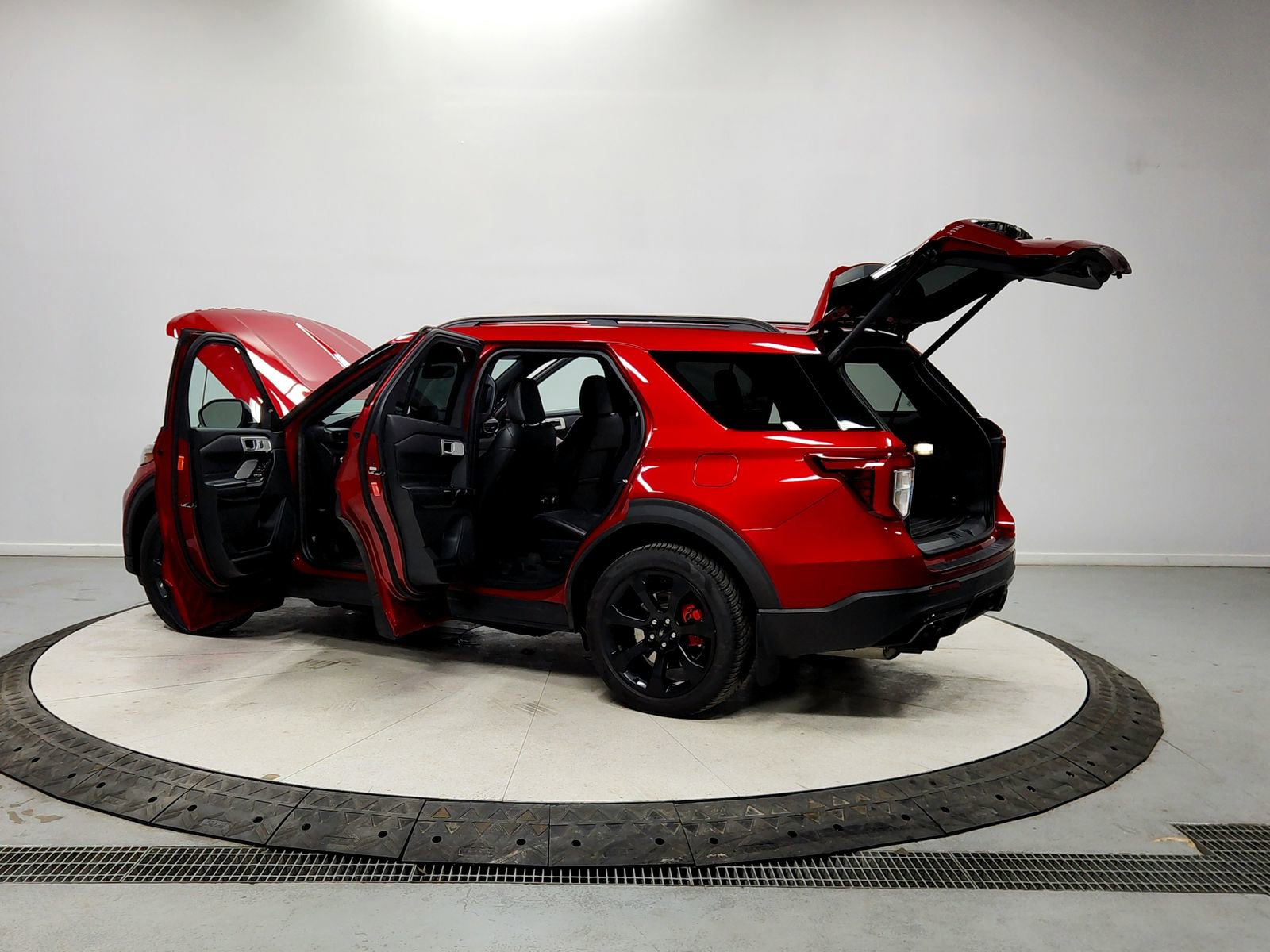 Used 2023 Ford Explorer ST w/ Equipment Group 401A image 13