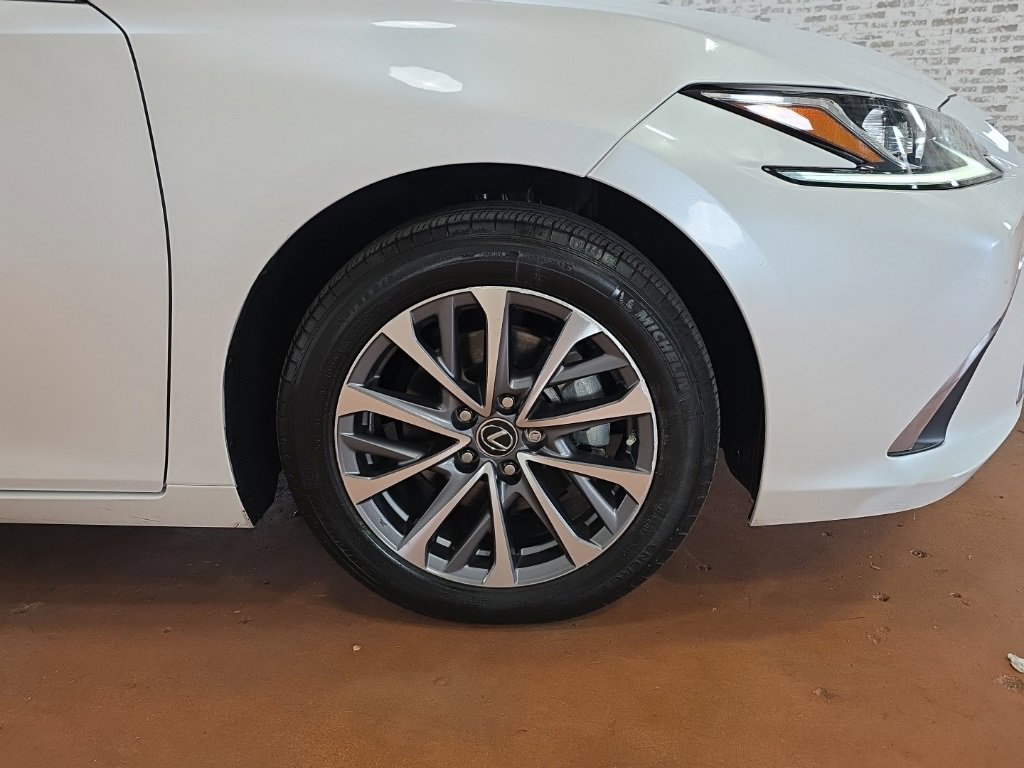 Used 2023 Lexus ES 350 w/ Accessory Package (Z1) image 12