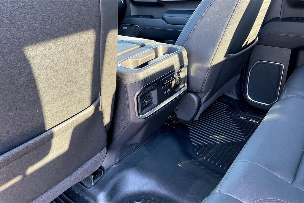 Used 2024 GMC Sierra 1500 SLT AWD/4WD image 21
