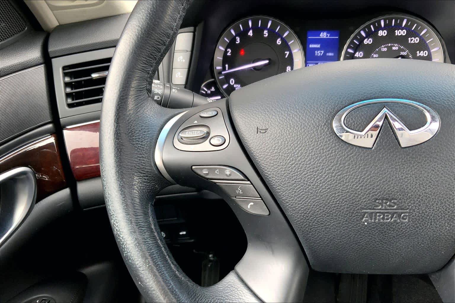 Used 2019 INFINITI Q70 L 3.7 AWD/4WD image 24