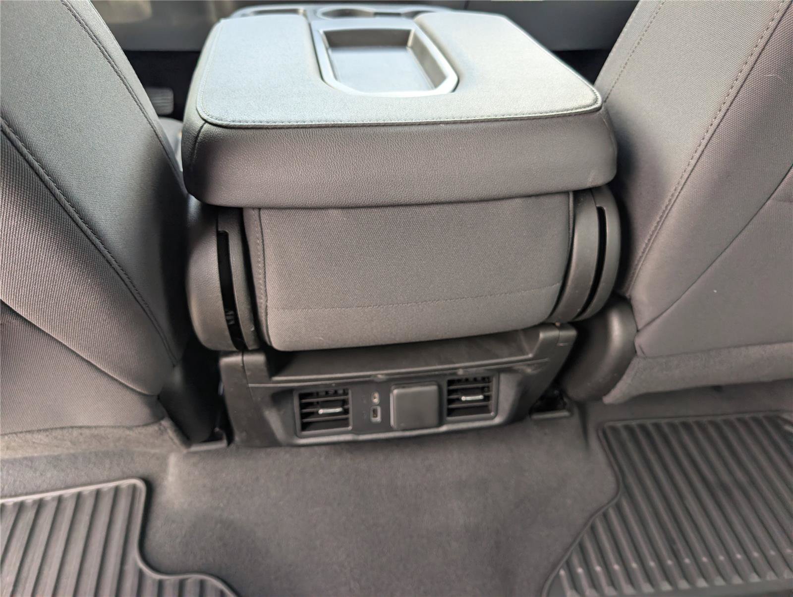 Used 2024 Chevrolet Silverado 1500 LT AWD/4WD image 18
