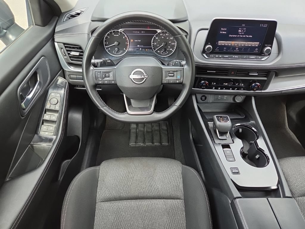 Certified 2025 Nissan Rogue SV FWD image 30