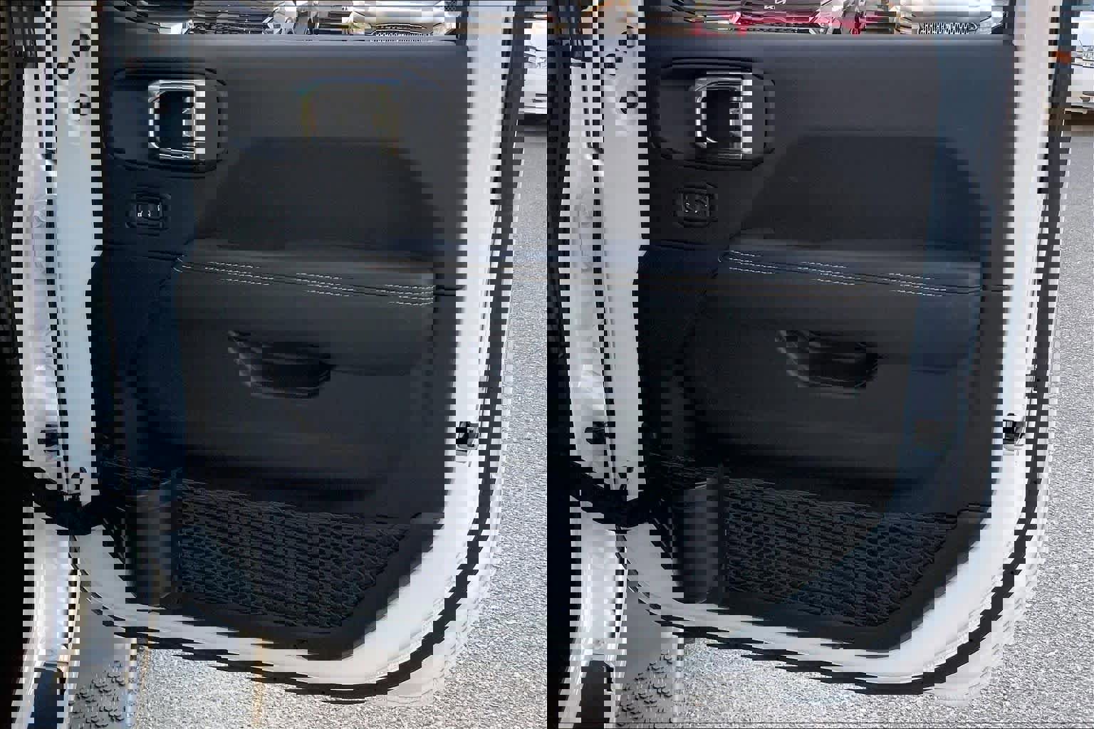 Used 2025 Jeep Wrangler Sahara w/ Safety Group image 22