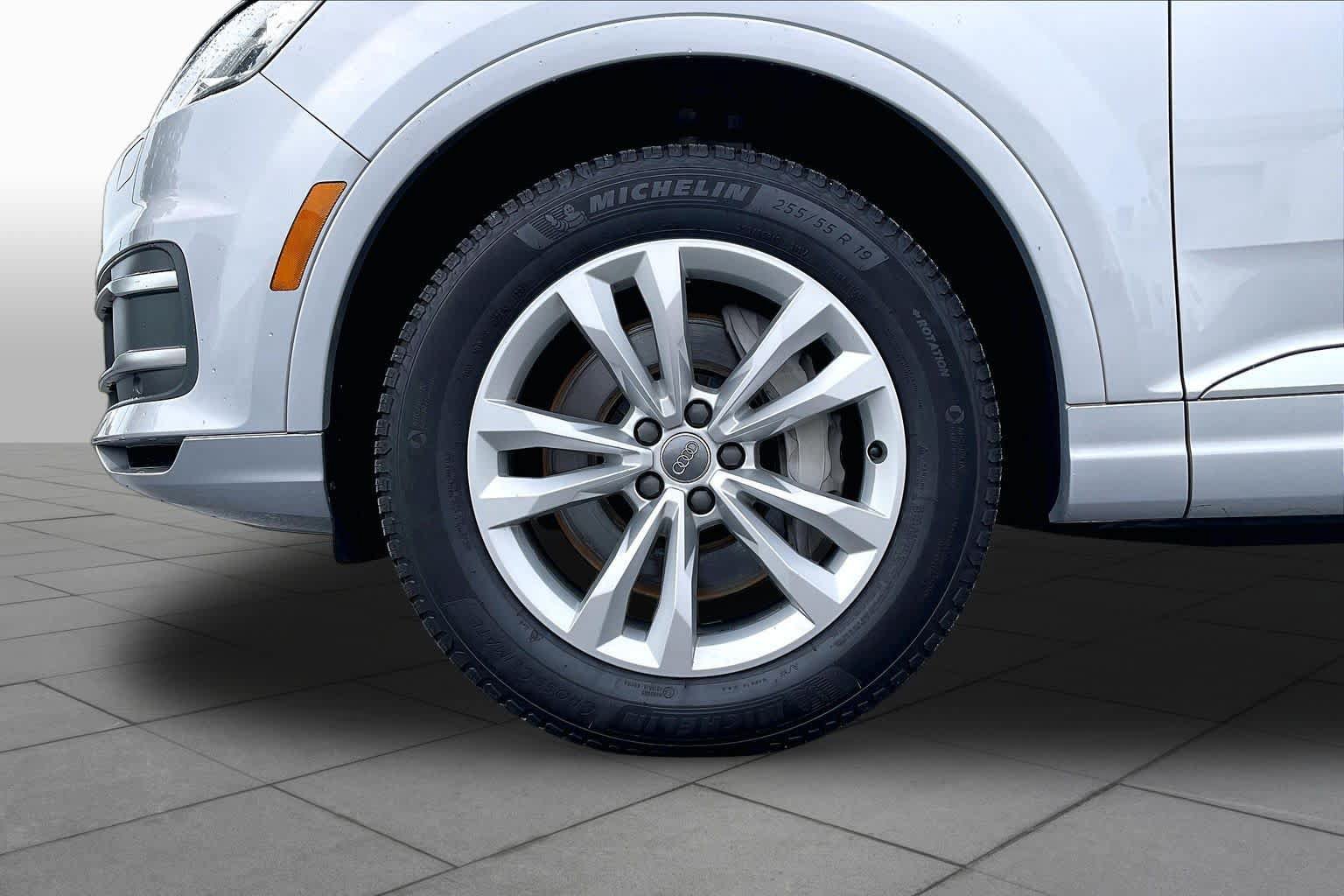 Used 2019 Audi Q7 3.0T Premium w/ Convenience Package AWD/4WD image 10