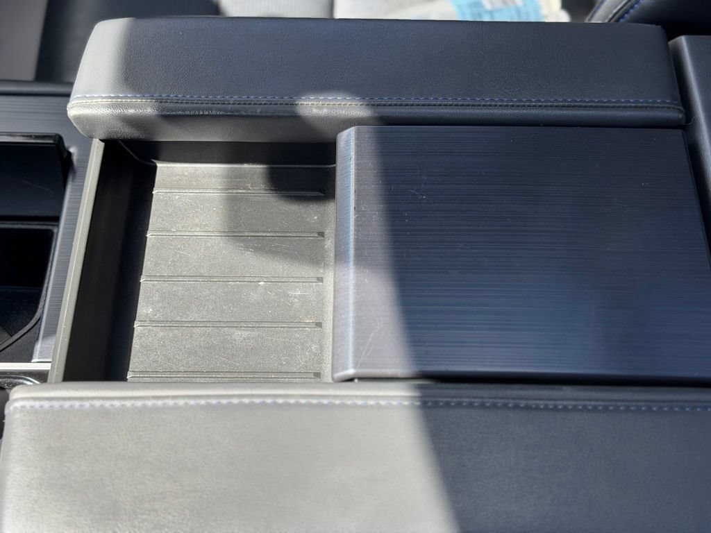 Used 2024 Toyota Tundra Platinum AWD/4WD image 20