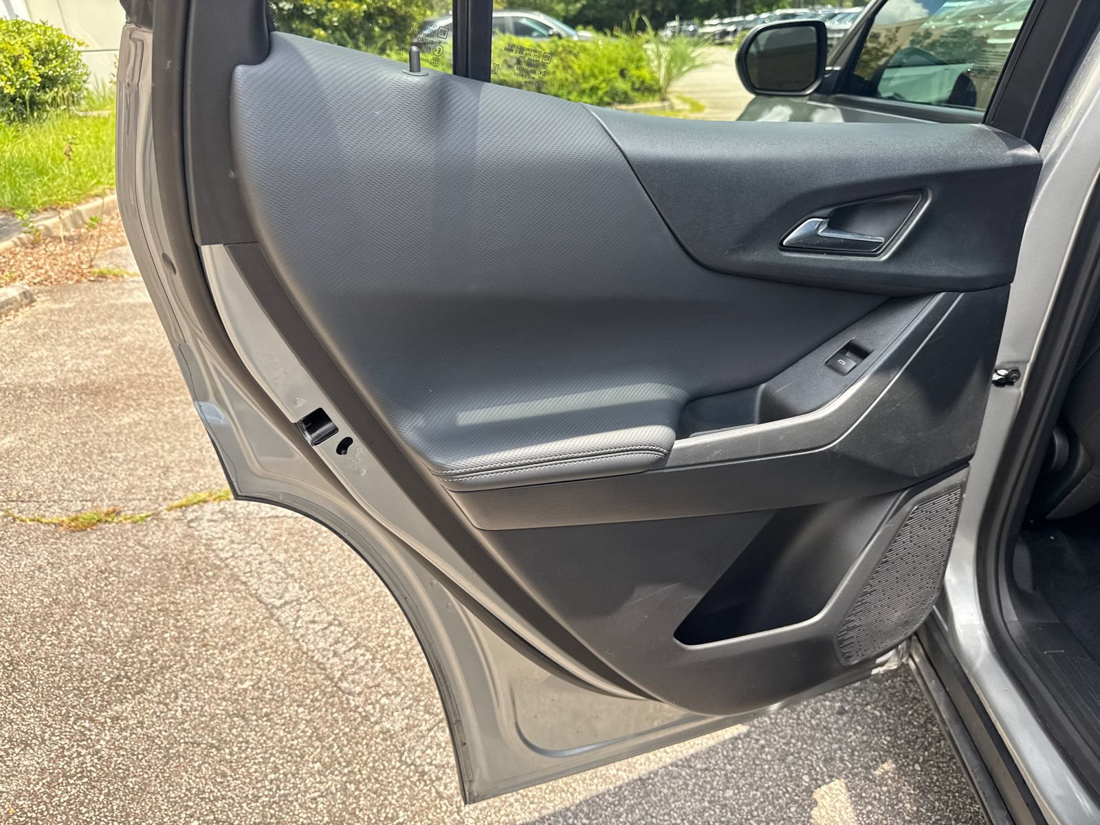 Used 2025 Chevrolet Equinox LT FWD image 21