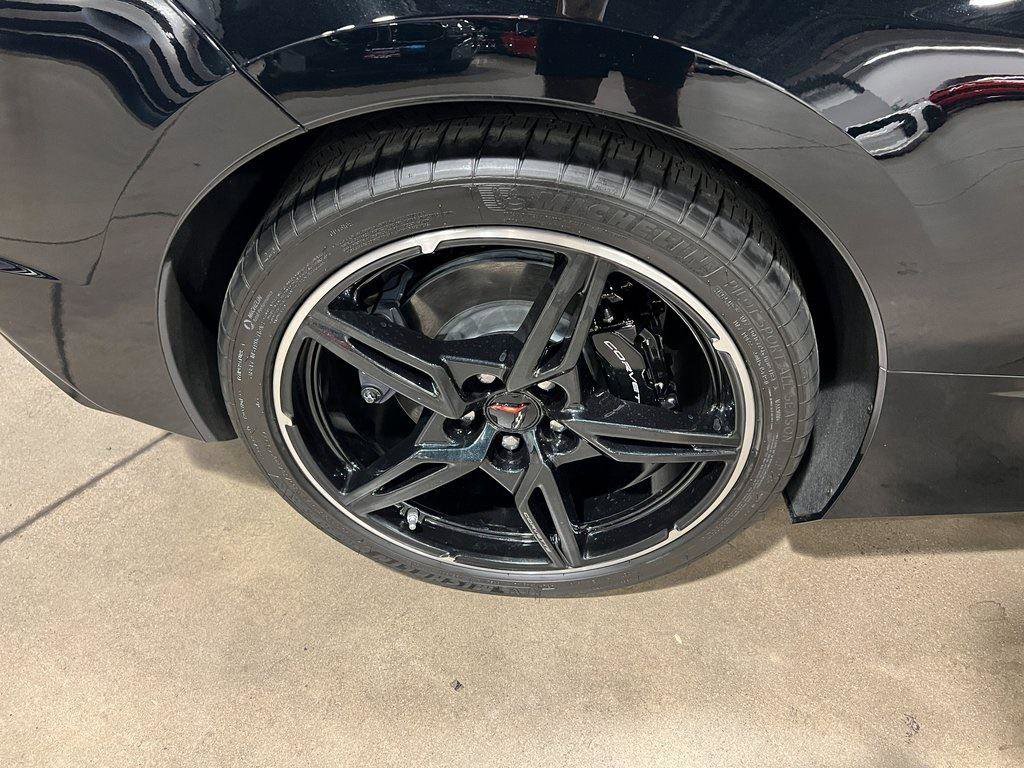 Used 2025 Chevrolet Corvette Stingray Coupe w/ 1LT image 11