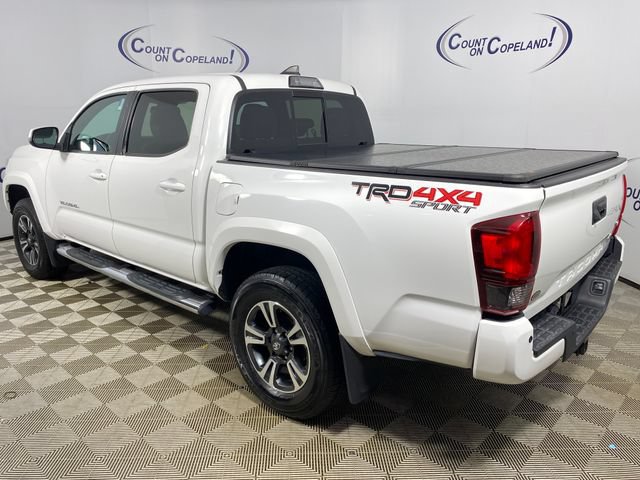 Used 2019 Toyota Tacoma TRD Sport AWD/4WD image 4