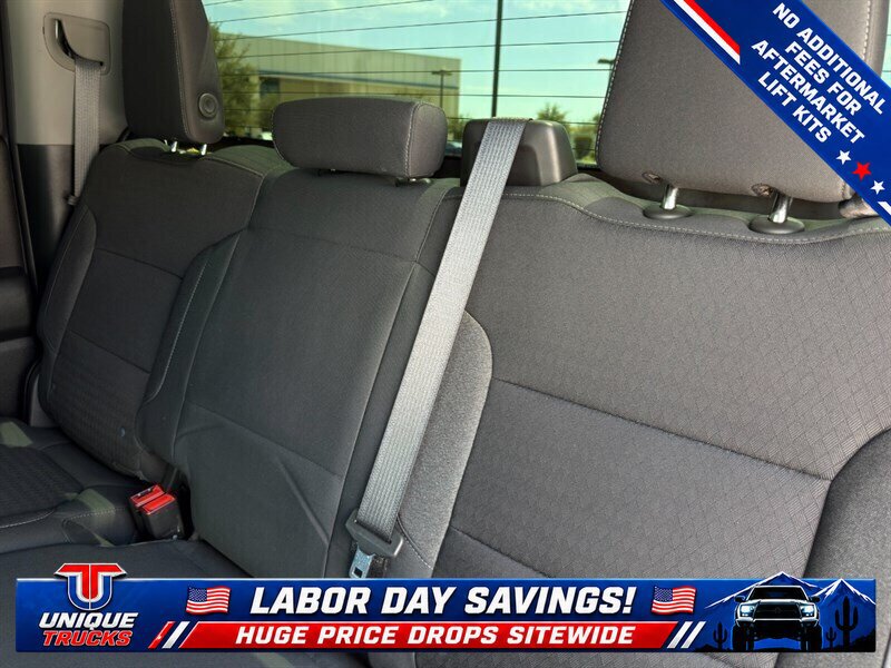 Used 2021 GMC Sierra 1500 4x4 Crew Cab w/ Sierra Value Package image 22
