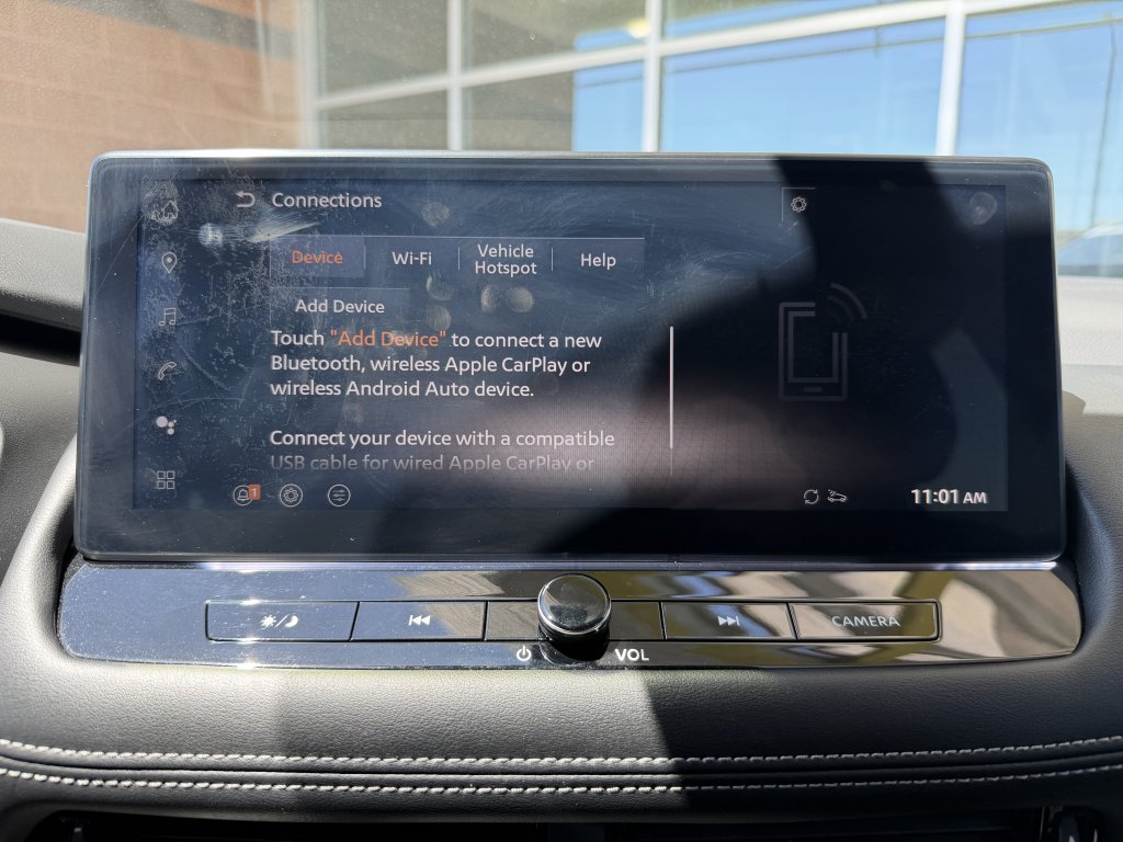 Used 2025 Nissan Rogue Platinum FWD image 23