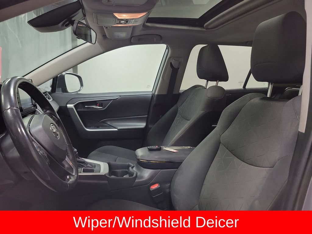 Used 2020 Toyota RAV4 XLE w/ Convenience Package AWD/4WD image 15