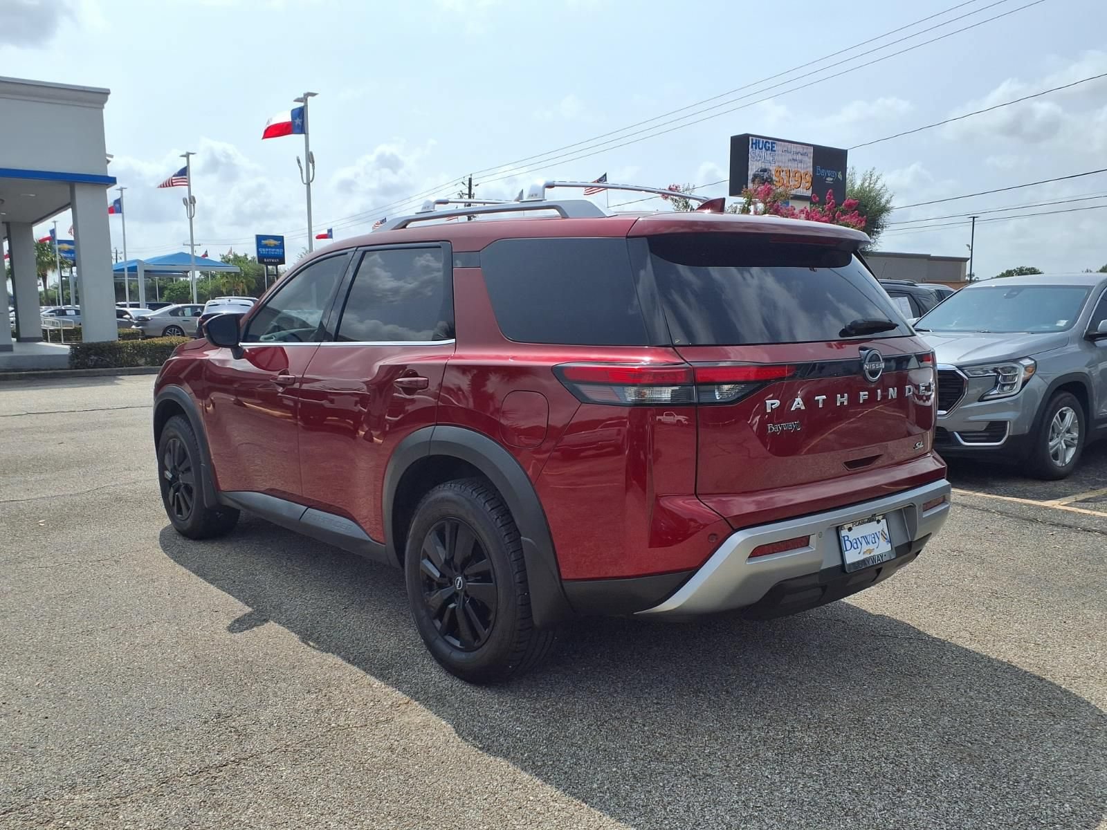Used 2023 Nissan Pathfinder SL FWD image 23