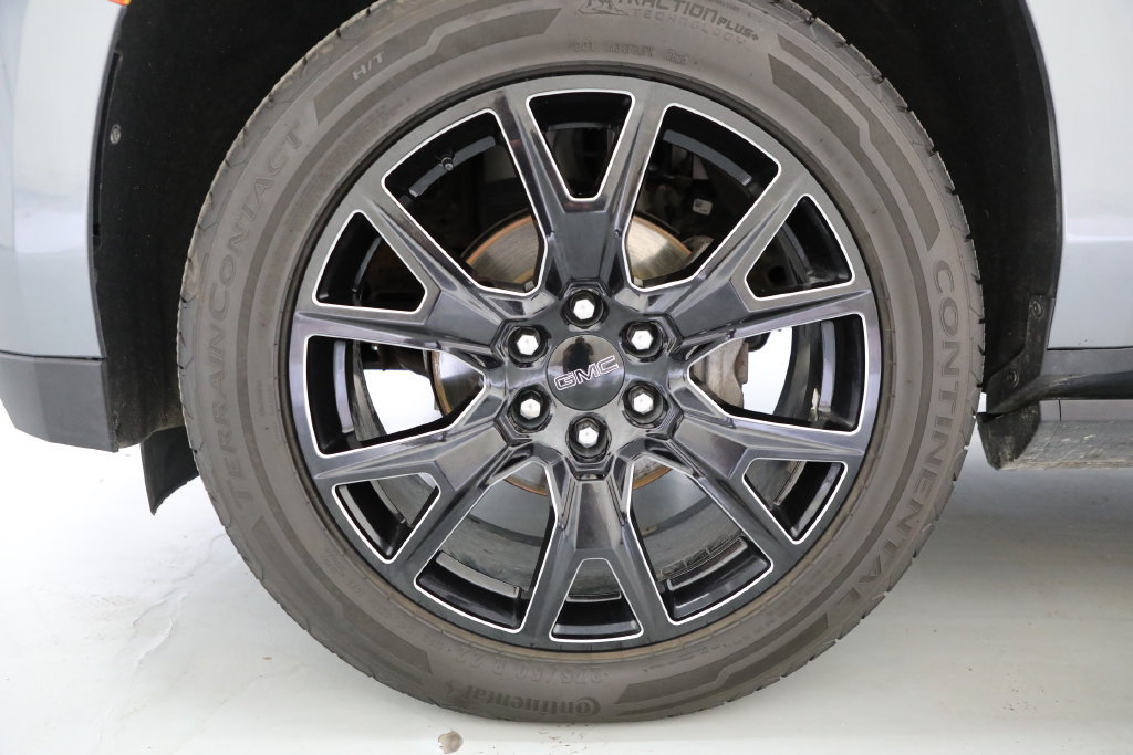 Used 2021 GMC Yukon Denali w/ Denali Ultimate Package AWD/4WD image 9