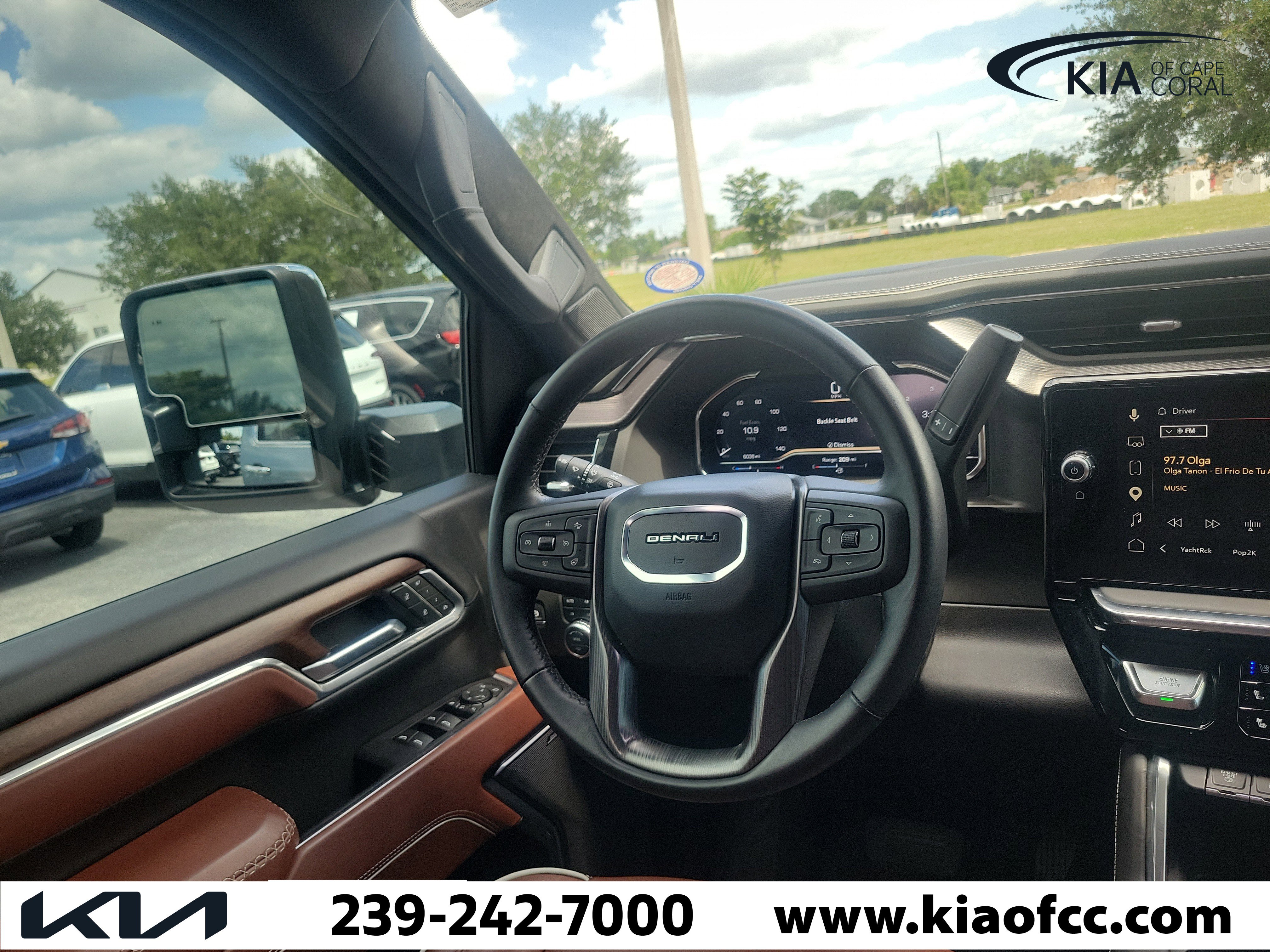Used 2025 GMC Sierra 2500 Denali Ultimate AWD/4WD image 19