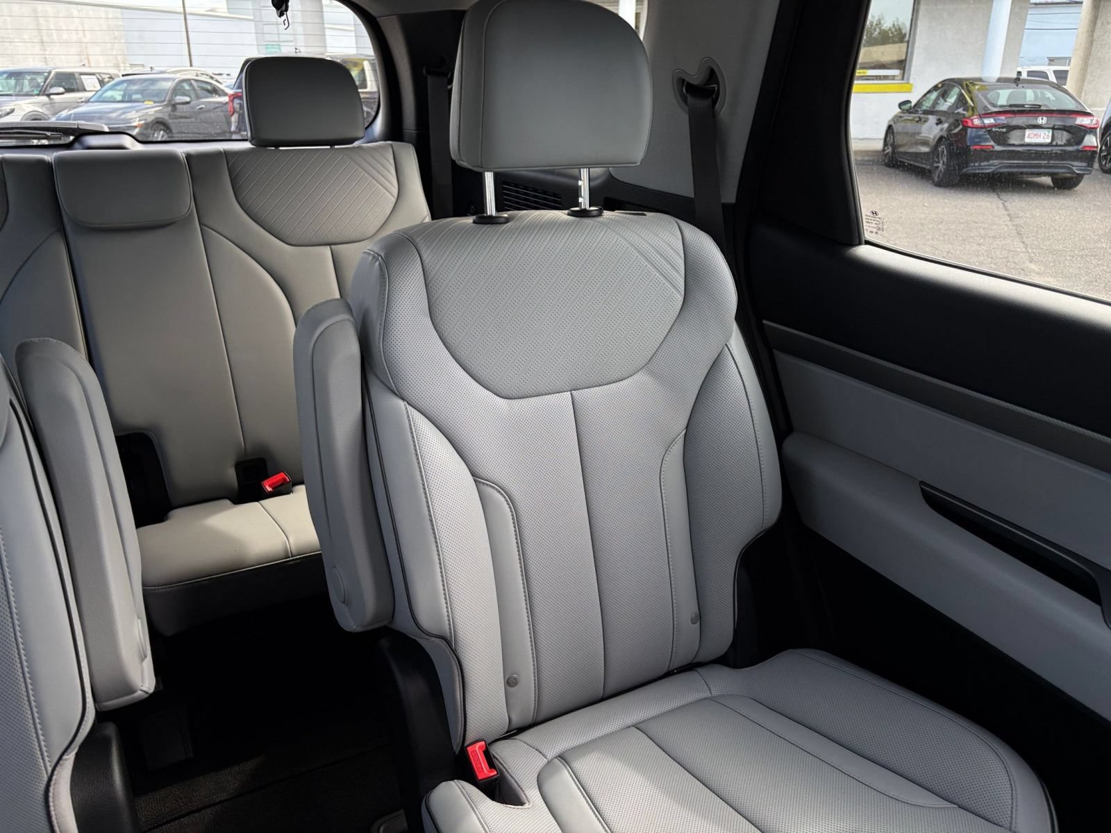 Used 2025 Hyundai Palisade SEL FWD image 38