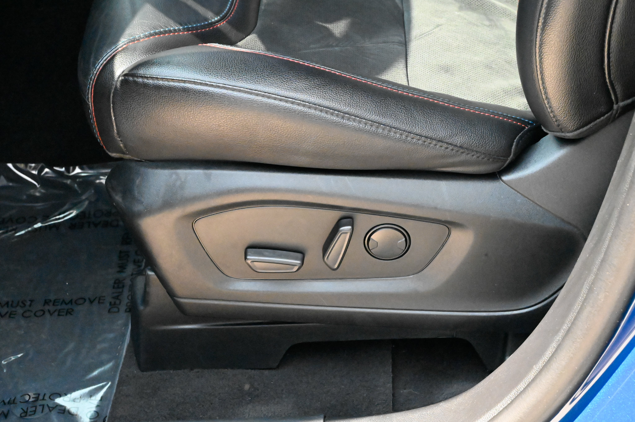 Used 2023 Ford Explorer ST w/ Equipment Group 401A AWD/4WD image 18