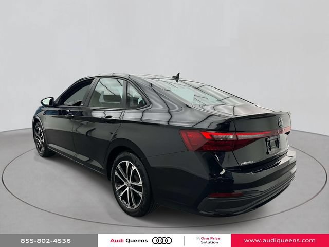 Used 2025 Volkswagen Jetta Sport FWD image 2