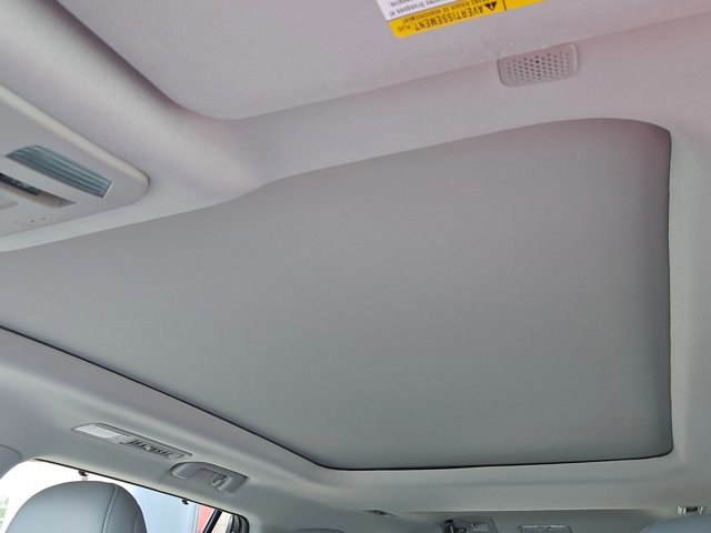 Used 2021 Toyota Highlander Platinum image 18