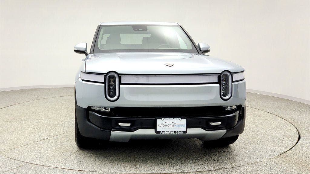Used 2023 Rivian R1T Adventure image 2