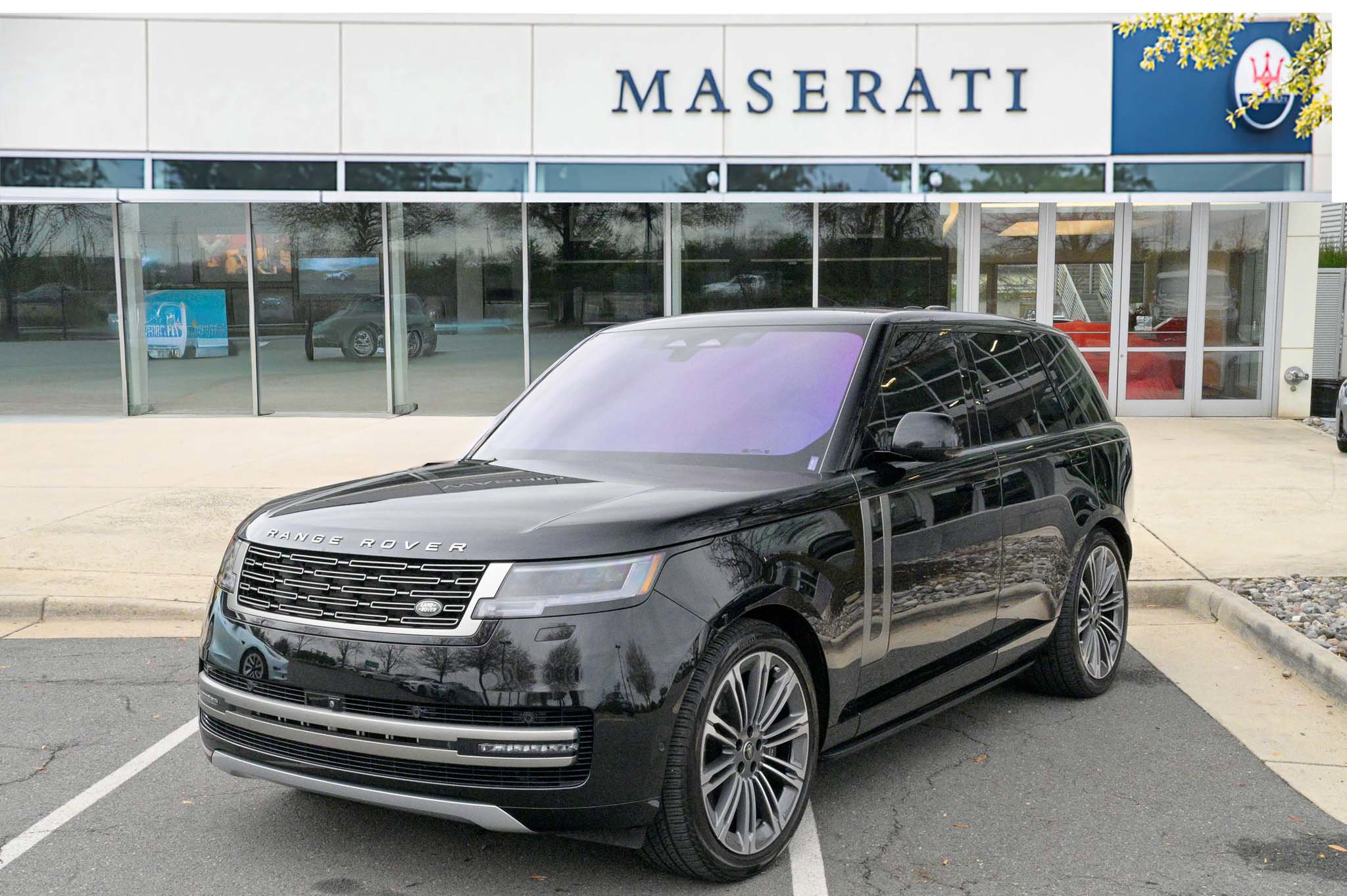 Used 2023 Land Rover Range Rover SE