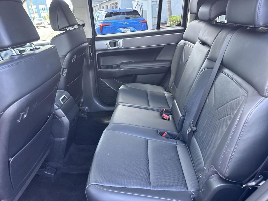 Used 2025 Hyundai Santa Fe SEL AWD/4WD image 21