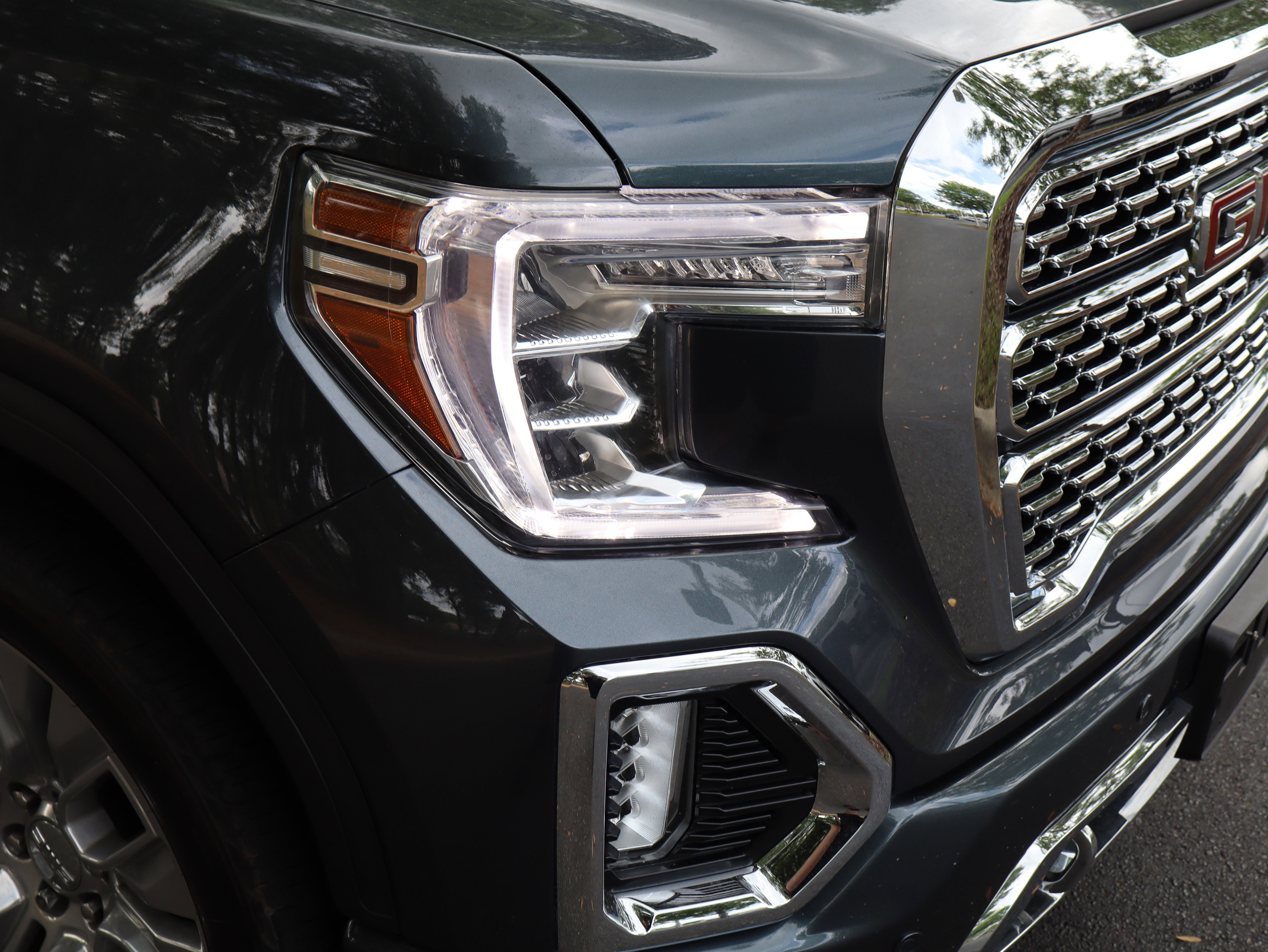 Used 2021 GMC Sierra 1500 Denali w/ Denali Ultimate Package AWD/4WD image 13