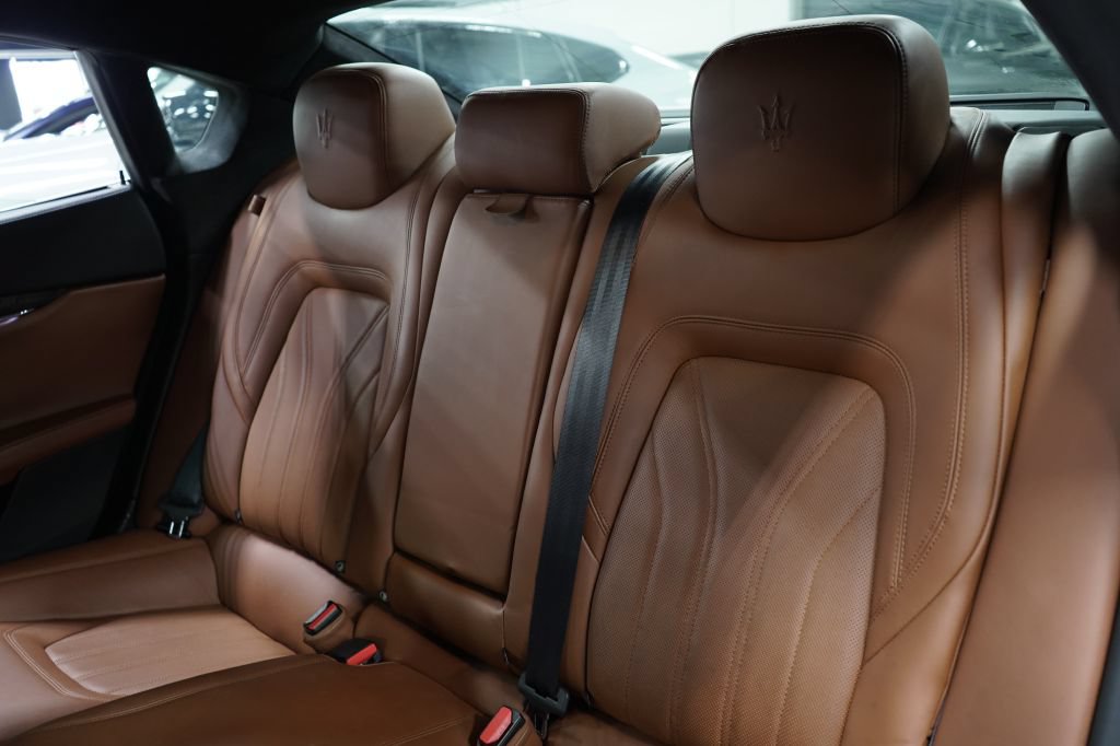 Used 2014 Maserati Quattroporte GTS RWD image 20