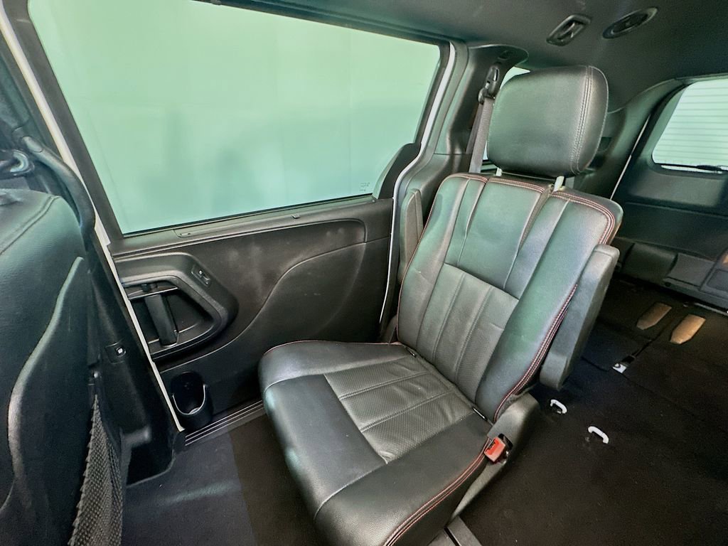 Used 2019 Dodge Grand Caravan GT image 12