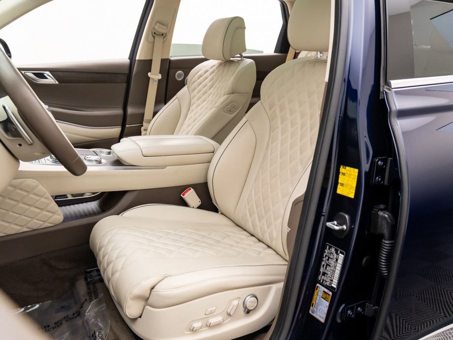 Used 2024 Genesis GV80 3.5T w/ Prestige Package image 17