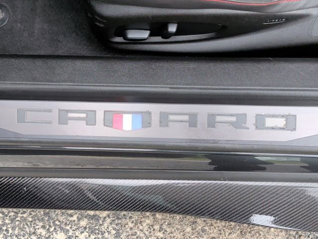 Used 2018 Chevrolet Camaro ZL1 RWD image 32