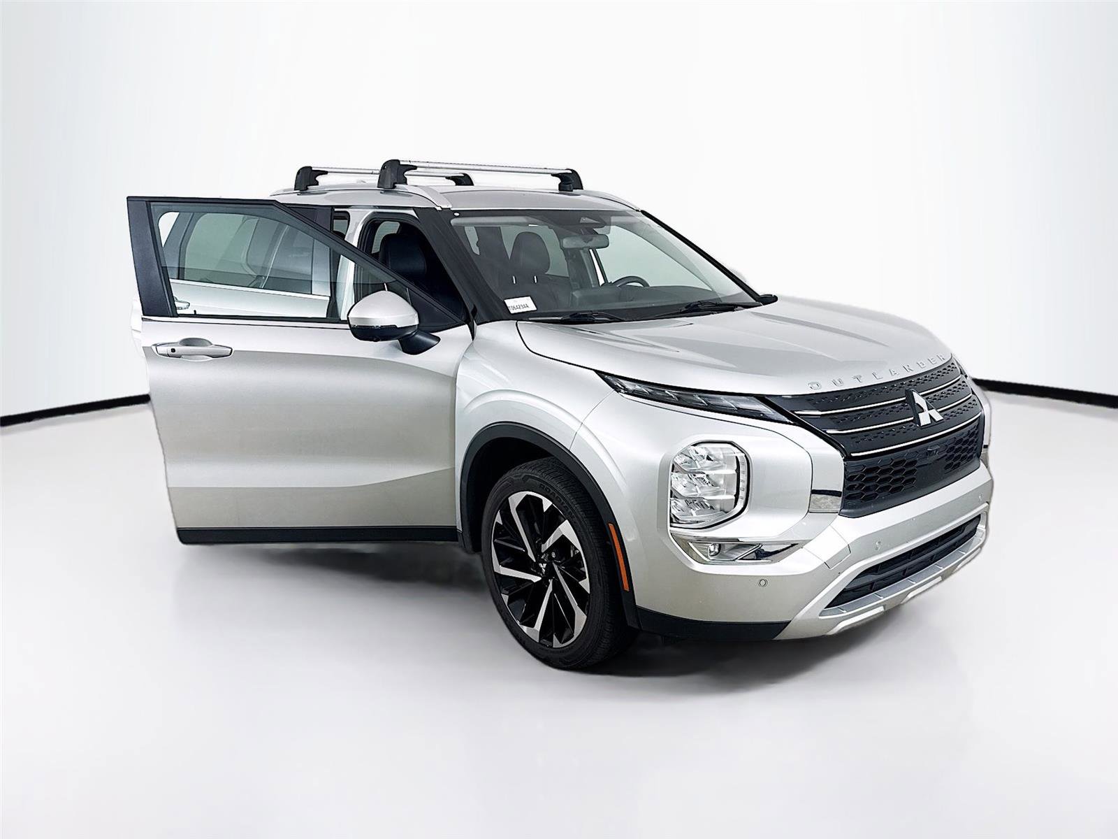 Used 2024 Mitsubishi Outlander SE FWD image 11