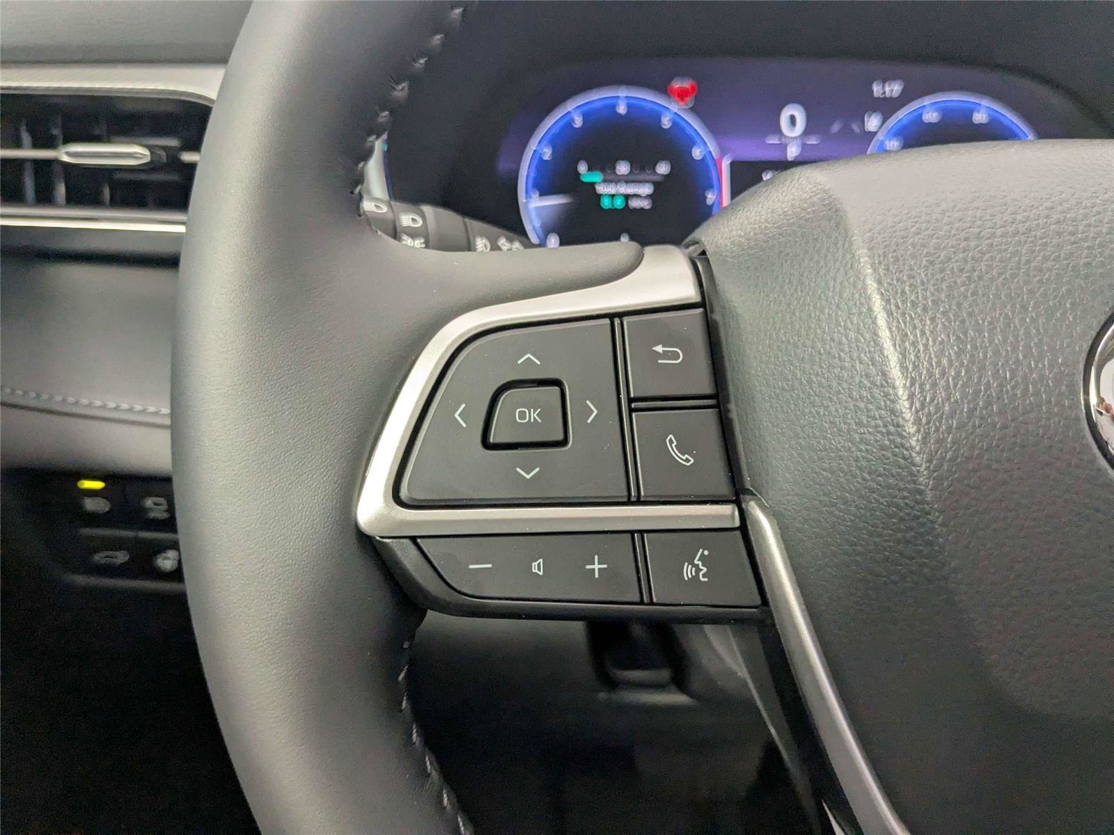 New 2026 Toyota Highlander Platinum AWD/4WD image 15