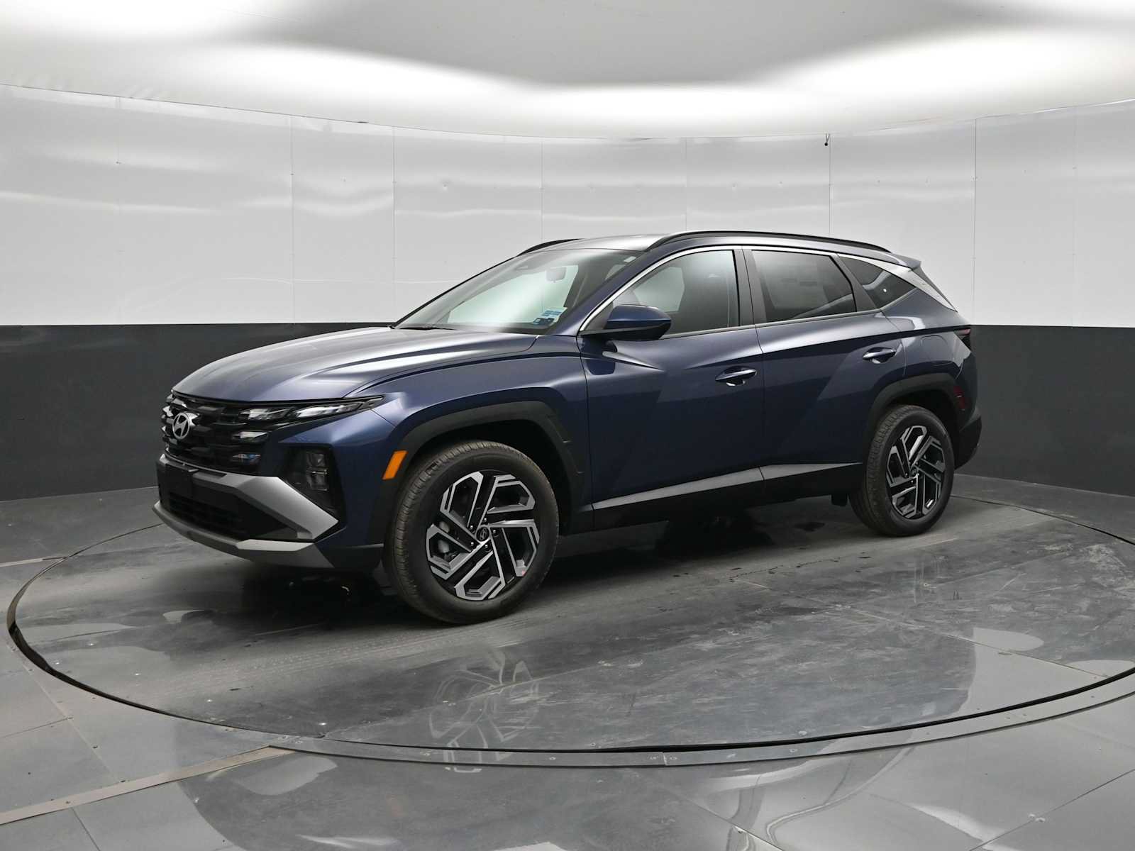 New 2026 Hyundai Tucson SEL Plus w/ Tow & Go Package AWD/4WD image 4