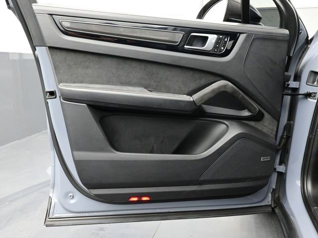 Certified 2022 Porsche Cayenne Turbo GT image 7
