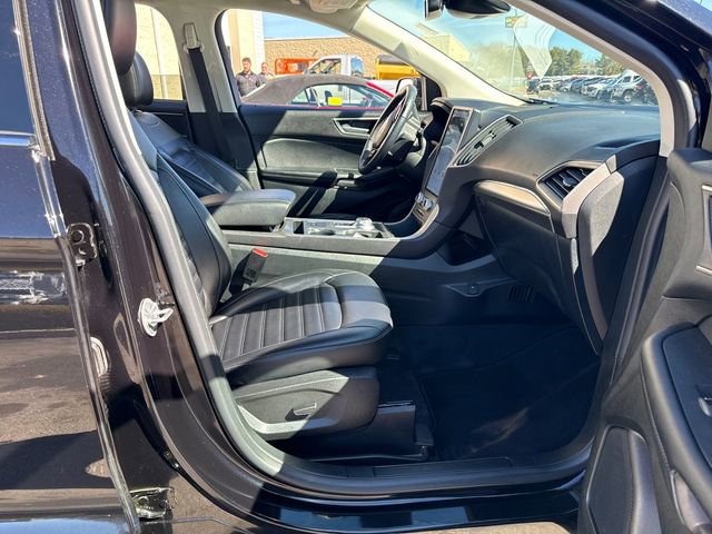 Used 2022 Ford Edge SEL w/ Convenience Package image 17